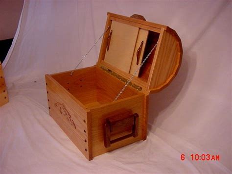 The tigers build a birdhouse, and the webelos 2s build a chair. Cub Scout Projects - by SkypilotBill @ LumberJocks.com ~ woodworking community