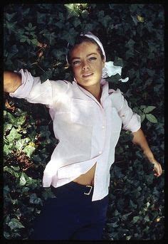 Falls sie anregungen, kritik oder konstruktive ideen haben, wenden sie sich an unser gästebuch. Romy Schneider Funeral | Displaying (17) Gallery Images ...