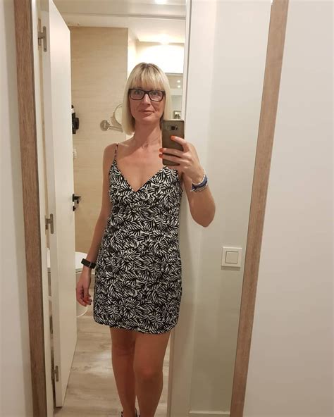 Let Me Take A Selfie Holidaysnaps Mirrorselfie Roomies Long Sleeve Dress Dresses With