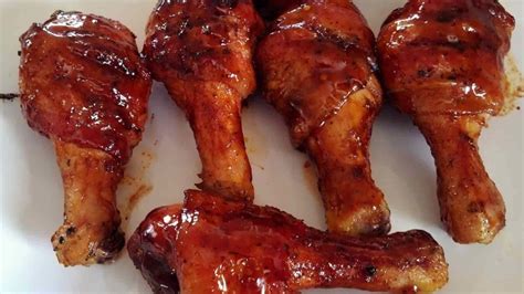 Si posees un termómetro mucho mejor estas son las temperaturas ideales para saber si el pollo esta listo, , las pechugas la parte mas gruesa del pollo y mas difici de cocinar deben tener una temperatura interna de 74 °c (165 °f), y el muslos deben registrar 77 °c. Receta de muslos de pollo con miel. Pon un toque dulce a ...