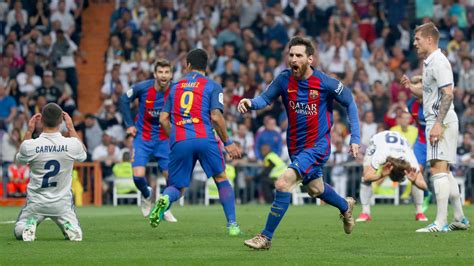 El Clásico Lionel Messis Late Goal Lifts Barcelona Over Real Madrid