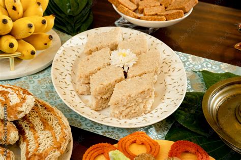 Foto De Dish Of Milk Rice In Sri Lankan Traditional Aurudu Sweets Table