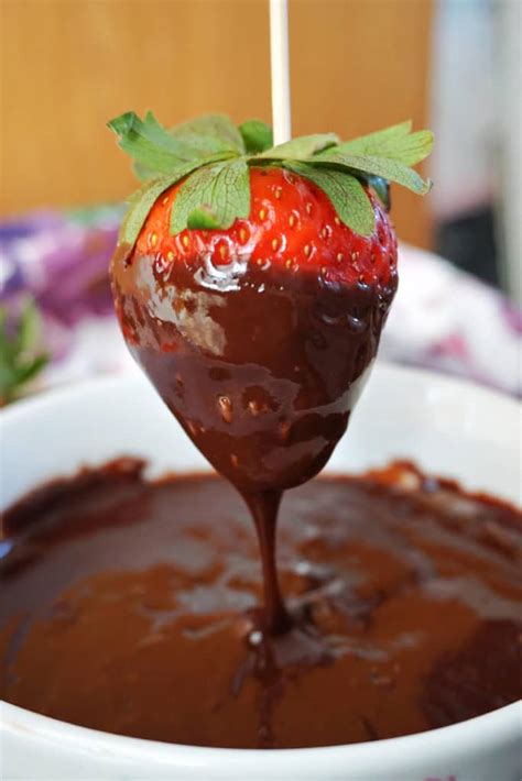 How To Make Chocolate Dipping Sauce My Gorgeous Recipes