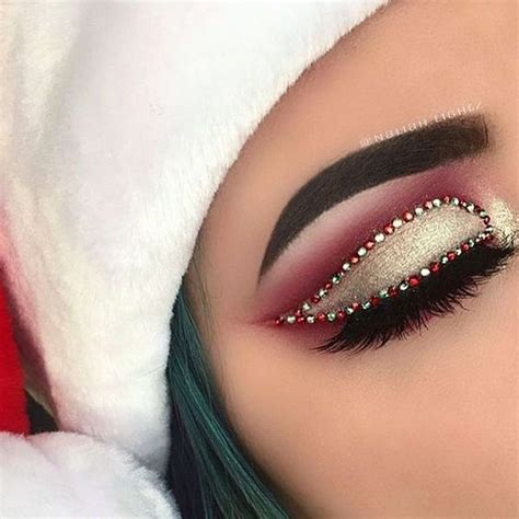 32 Nice Christmas Party Makeup Ideas That Looks Glamorous Christmas Eye Makeup Christmas