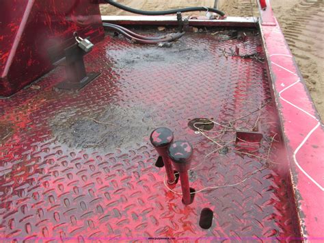 Tow Truck Bed In Wichita Ks Item Ax9861 Sold Purple Wave
