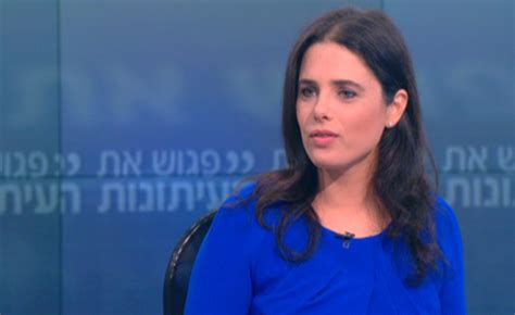בכל שישי בשש מדברים בלי חשבון על השבוע שהיה עם האנשים שעשו אותו. N12 - "מעבר השגרירות? הזדמנות שפוספסה"