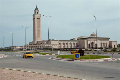 Malik Ibn Anas Mosque Carthage 2003 Structurae