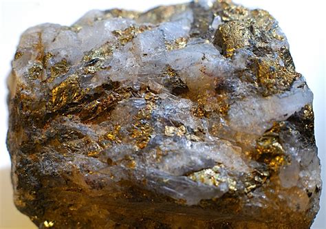 Find Raw Gold Let It Be Raw Photography Rocks And Minerals Raw