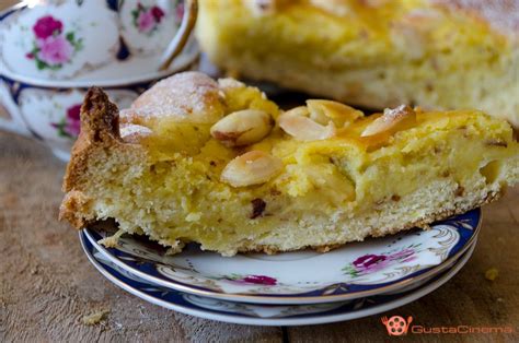 100 ml di succo di limone. Torta rinascimentale con crema al limone e mandorle ...