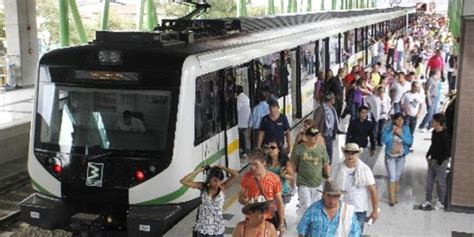 The metro cable public transport system is a government funded and internationally recognized urban regeneration initiative. Por primera vez en 18 años de funcionamiento, el Metro de Medellín tiene sindicato | Agencia de ...