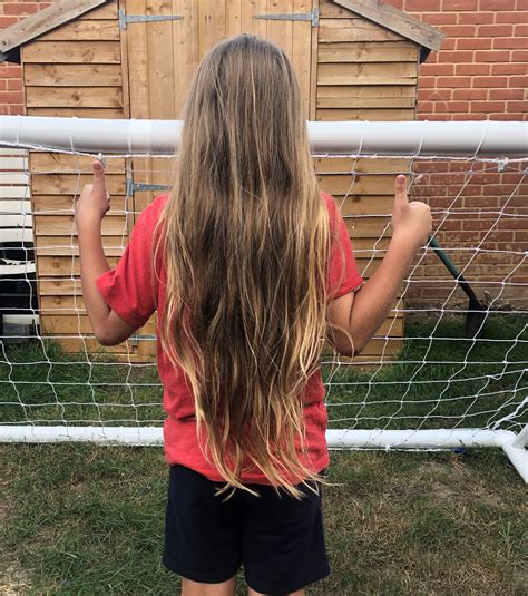 Boy inspired by Gareth Bale’s long hair will have first ever cut for