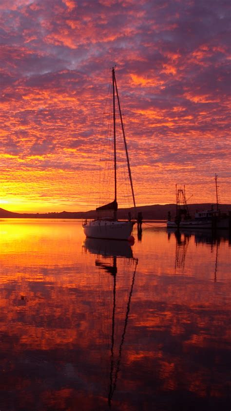 Boats Mast Bay Sunrise Silhouette Background Water Reflection Mountains