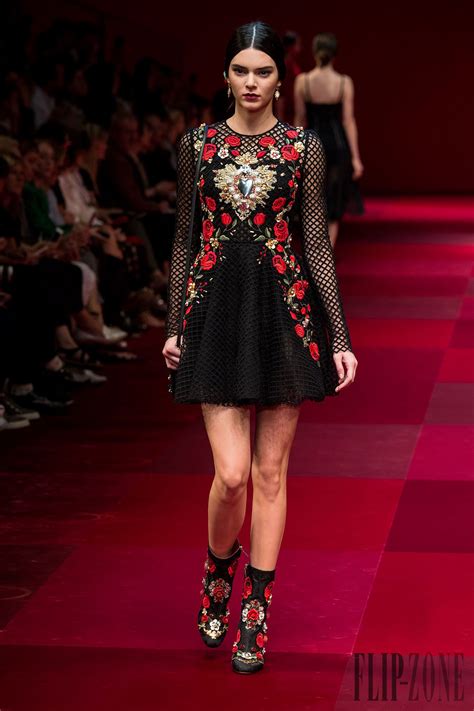 Dolce And Gabbana İlkbahar Yaz 2015 Hazır Giyim Moda Stilleri