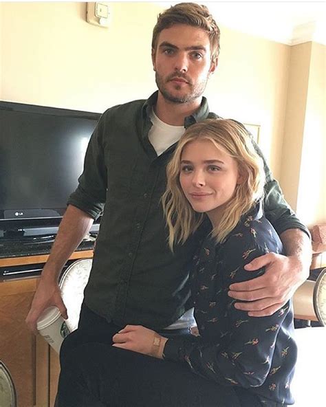 Alex Roe Dating History Alex Roe Picture 2 Kiis Fms Iheartradio