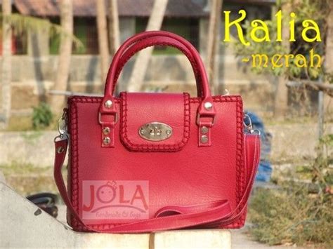 Terkait dengan hal ini cukup banyak sekali merk tas wanita terkenal yang bisa dijadikan pilihan. Tas Murah Berkualitas,Tas Murah Batam,Tas Murah Online,Tas ...