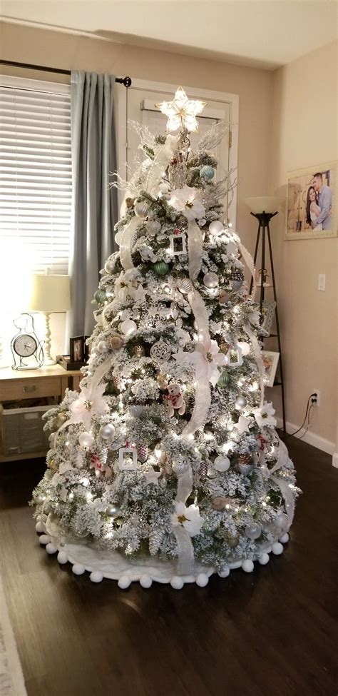 White Christmas Themed Christmas Tree Elegant Christmas