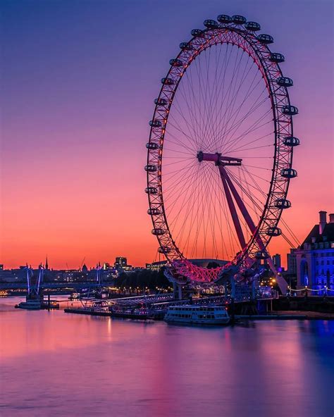 Pin By Silje Thoresen On London London Cityscape London Guide London Attractions