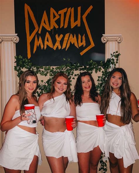 Toga Themed Party Toga Party Costume Diy Toga Toga Party