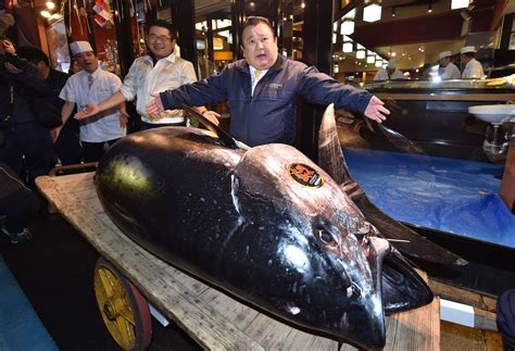 A 612 Pound Bluefin Tuna Sold For A World Record 3 Million At Tokyos
