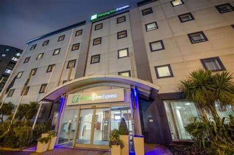 Our london docklands (excel) premier inn has everything you'd expect, incredibly comfy beds in every room and an integrated restaurant serving a mix of traditional and contemporary dishes. Hotels accommodation near ExCeL London