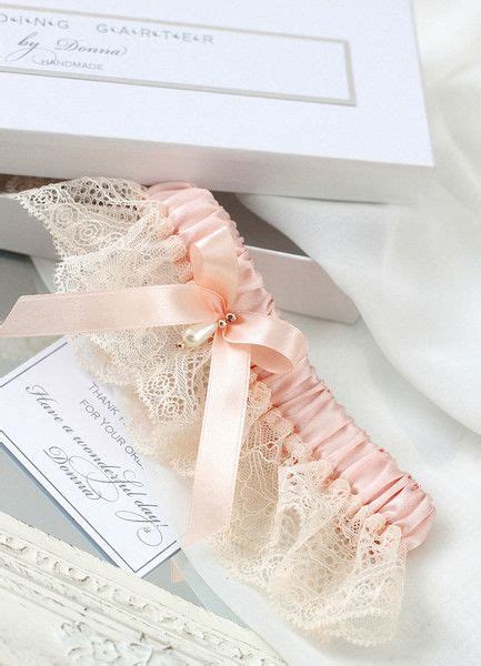 Maybe you would like to learn more about one of these? ♔☀︎♡🎩 👰♡☀︎♔ | Rosa hochzeitskleider, Braut strapsen, Rosa ...