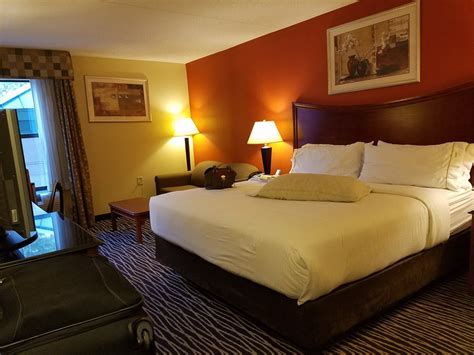 Holiday Inn Express Fayetteville Ft Bragg 104 ̶1̶3̶3̶ Updated