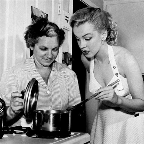 Yum Searching For A New Recipe For The Holiday Whip Up A Batch Of Marilyn Monroes Stuffing