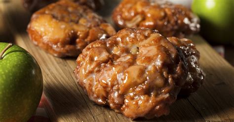 Stop eating unhealthy food from big apple bagels. Calories in an Apple Fritter Donut | LIVESTRONG.COM