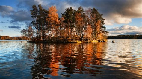 Fallinf leaves in lake wallpaper for cell phone. Fall Lake Pictures Wallpaper - WallpaperSafari