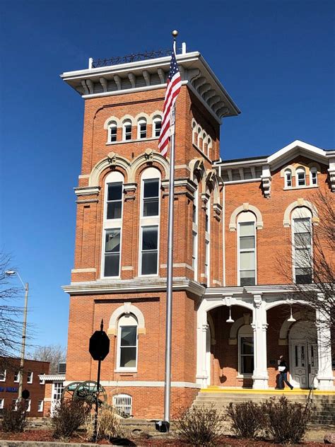 Montgomery County Courthouse In Hillsboro Illinois Paul Chandler