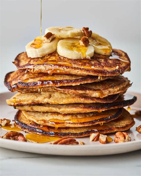 These Fluffy And Wholesome Banana Oatmeal Pancakes Are A Weekend Win