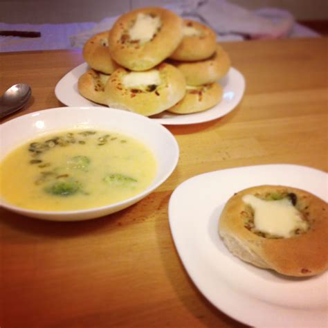 We did not find results for: Pumpkin soup and bread rolls with tuna and mozzarella ...
