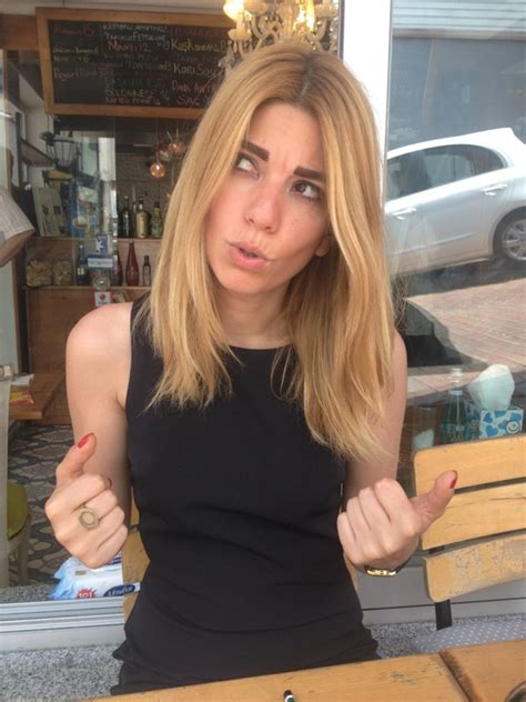 Ceren moray is a turkish actress known for her roles in tv series kavak yelleri and o hayat benim. Ceren Moray'la 'Gezi' üzerine: Her şeyi 'tek'leştiren bir ...