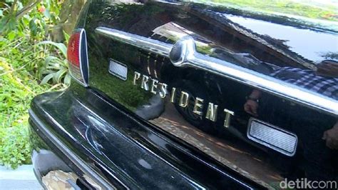 Bingkai foto hitam putih secara percuma dan dalam talian. Koleksi Mobil President Yusril Ihza Mahendra