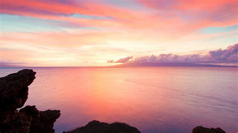 Mindblowingly Stunning View Off The Coast Of Hawaii Wallpaper