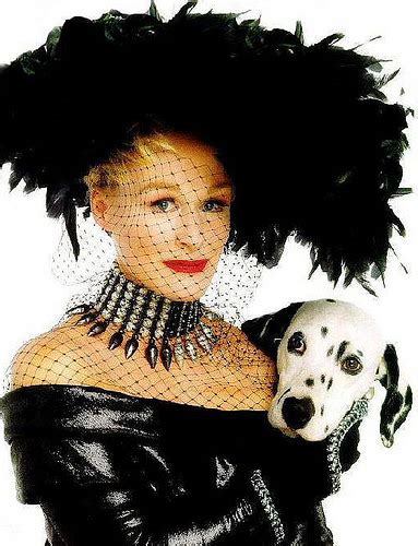 The most well known actresses in the devil wears prada were anne hatheway and meryl streep. Truccati come una cattiva: il Make up di Meryl Streep ne ...
