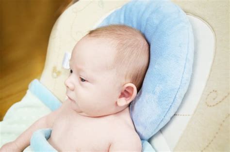 Developmental plagiocephaly has increased since the back to sleep campaign and is nowadays a this case description of two children who dropped out from a study of a specially designed pillow. The Best Baby Pillow for Flat Head Syndrome in 2018 - Kids ...