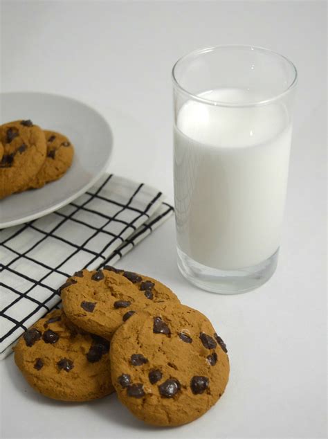 milk and cookies