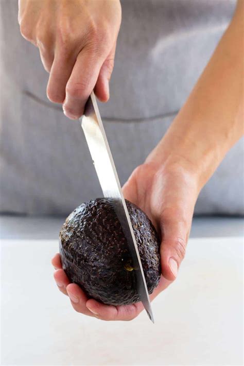 How To Cut An Avocado Jessica Gavin