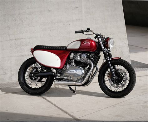 Please visit your nearest showroom for best deals. Royal Enfield Interceptor 650 Gallinella