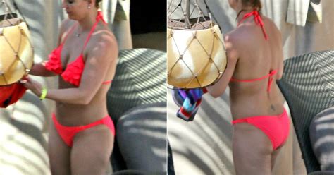 Britney Spears Bikini Body Picture See Her Sexy Neon Pink Swimsuit