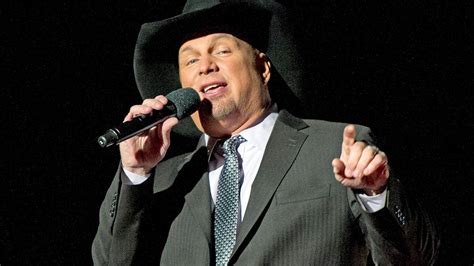 Garth Brooks Concert To Be Played At 300 Drive In Theaters Nbc 7 San