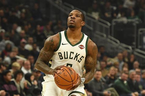 Milwaukee Bucks Eric Bledsoe Continues To Master Pull Up 3 Point Shot