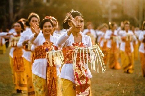5 Tari Tradisional Indonesia Yang Digunakan Buat Sambut Tamu