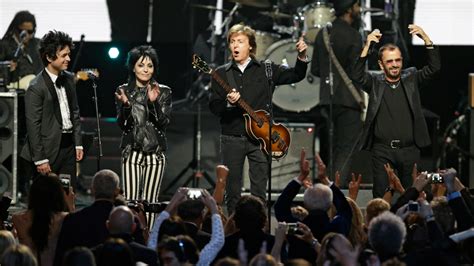 Rock And Roll Hall Of Fame Inducts Ringo Starr Green Day Joan Jett At