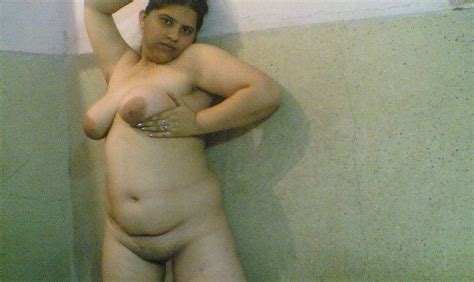 Mature Indian Bhabhi Nude Shower Photos Indian Nude Girls