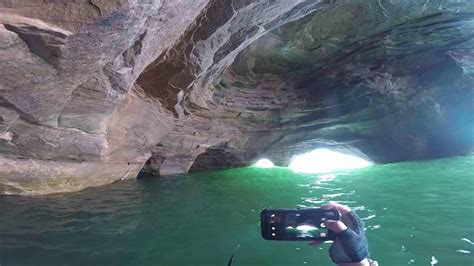 Kayak Sea Caves Apostle Islands