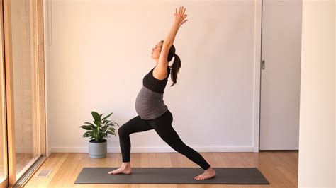 10 Best Pregnancy Stretches For Back Hips And Legs