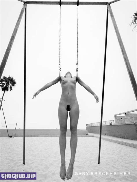 Model Marisa Papen Nude Photo Shoot At Venice Beach Leak Pics