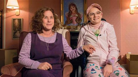 the shocking story of hulu s ‘the act dee dee blanchard made her daughter gypsy rose sick so